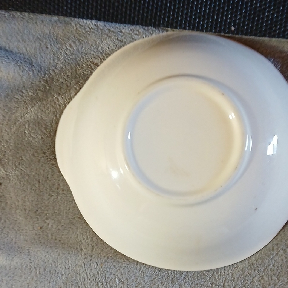 Vintage Floral Ceramic Serving Bowl - Picture 2 of 4